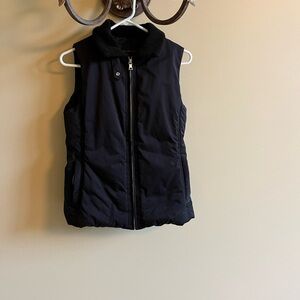 BANANA REPUBLIC BLACK VEST size small